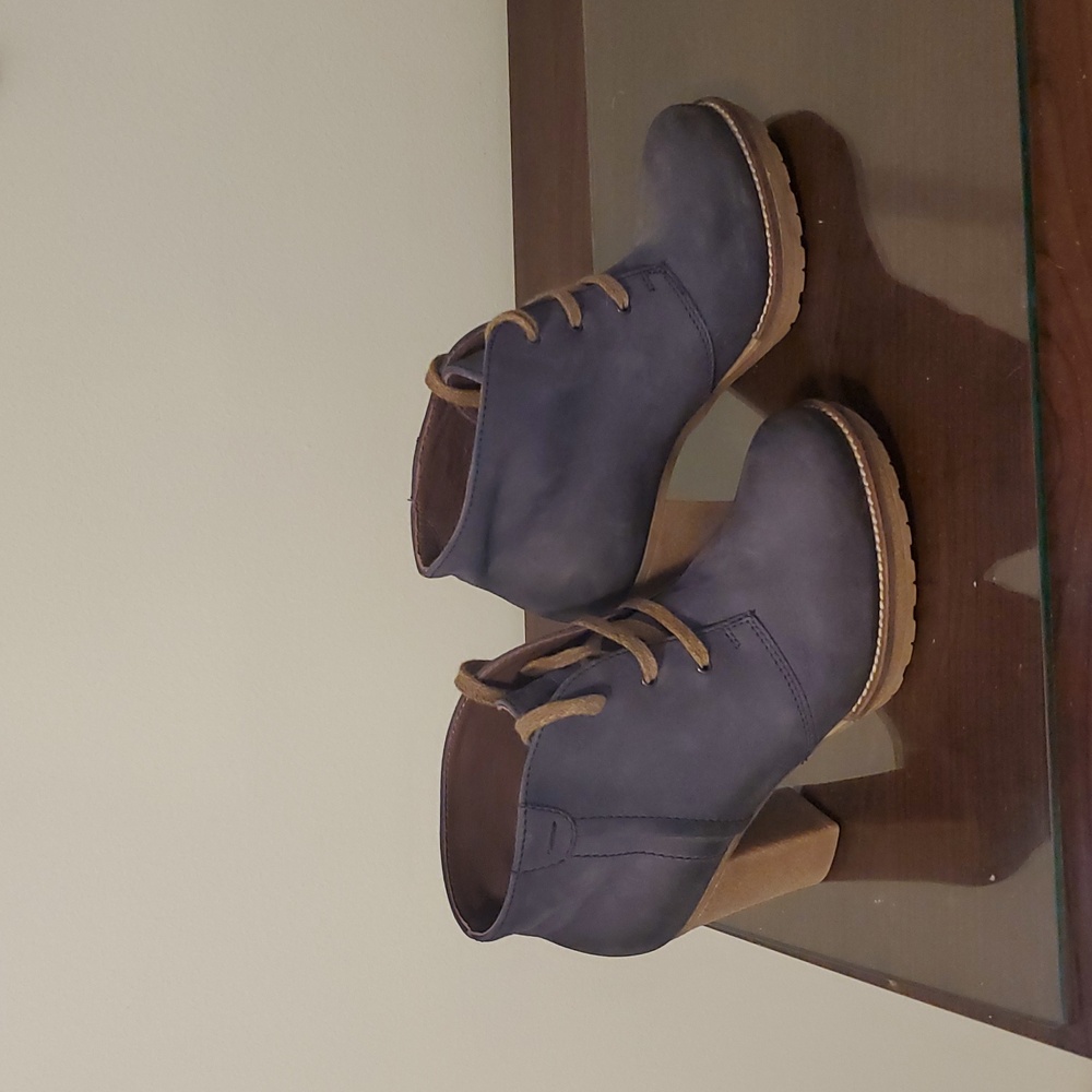 Ladies Blue Leather Boots - Picture 2 of 6